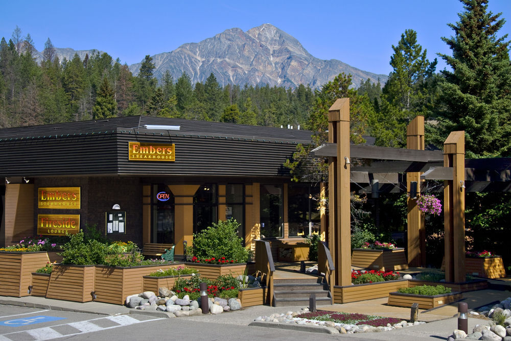 Marmot Lodge Jasper Exterior photo