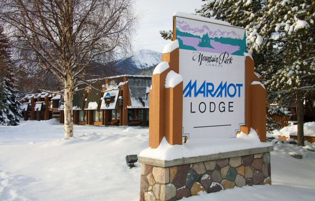 Marmot Lodge Jasper Exterior photo